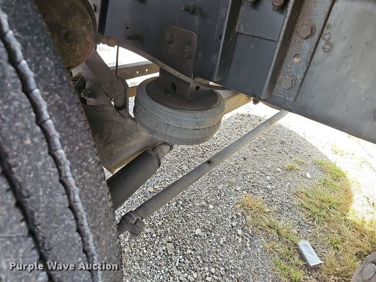 image for item DR5764 2014 International Work Star 7600  vacuum truck