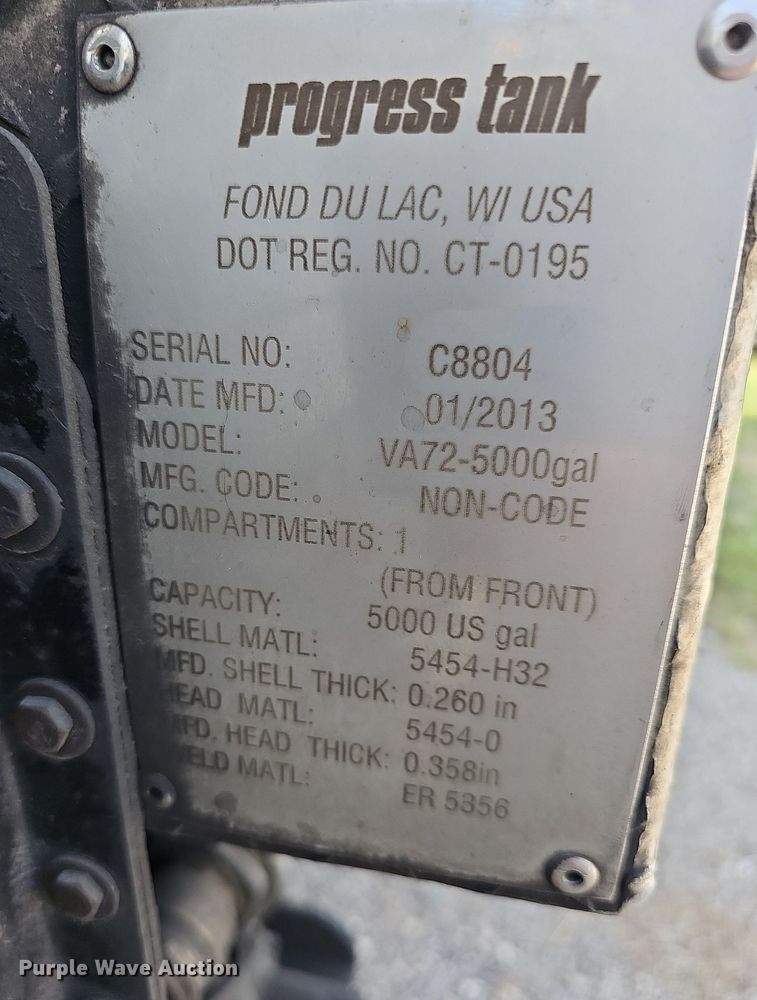 image for item DR5764 2014 International Work Star 7600  vacuum truck