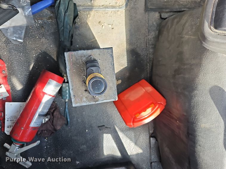 image for item DR5764 2014 International Work Star 7600  vacuum truck