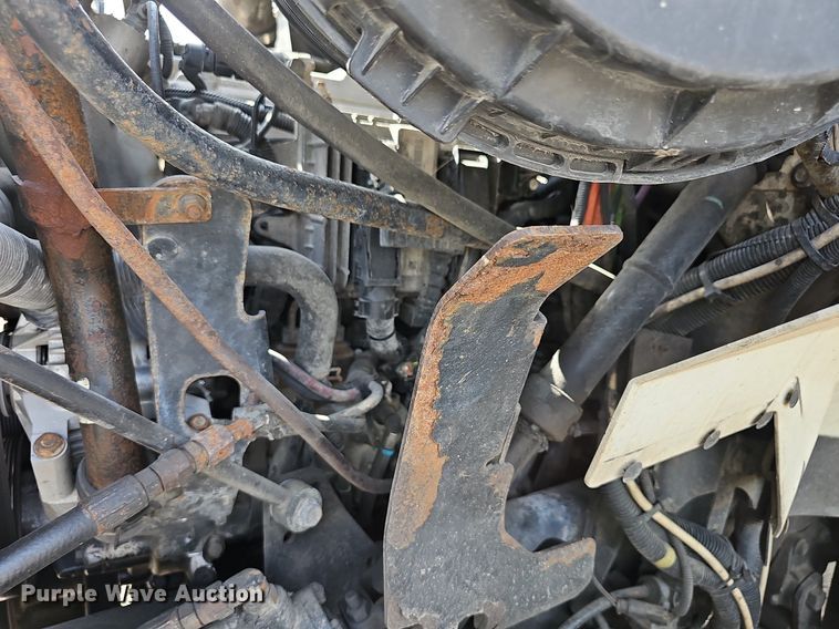 image for item DR5764 2014 International Work Star 7600  vacuum truck