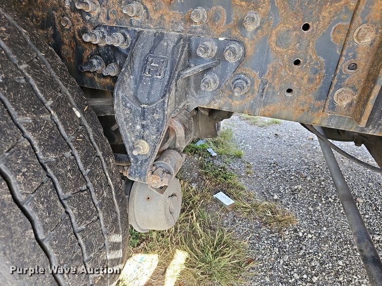 image for item DR5764 2014 International Work Star 7600  vacuum truck