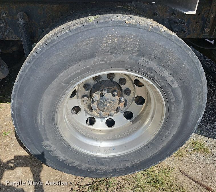 image for item DR5764 2014 International Work Star 7600  vacuum truck