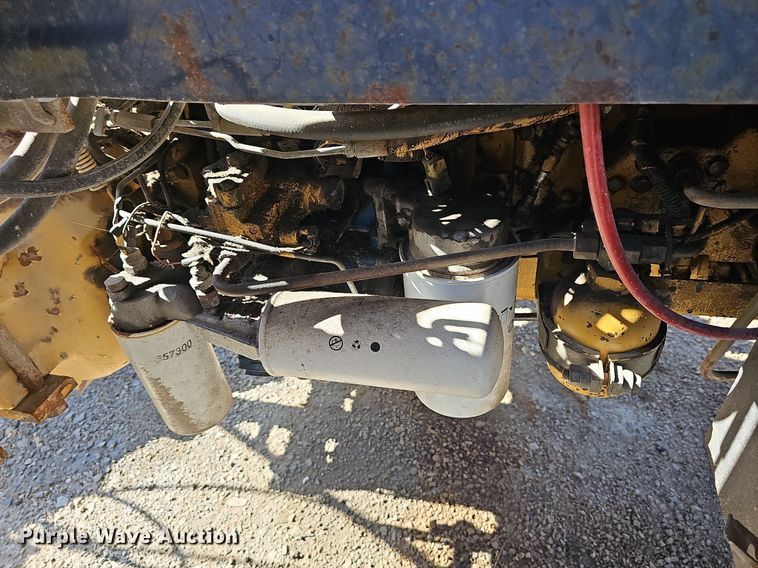 image for item DR5767 1994 Ford 7740 Powerstar SLE Tiger Special  tractor