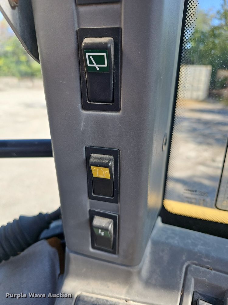 image for item DR5767 1994 Ford 7740 Powerstar SLE Tiger Special  tractor