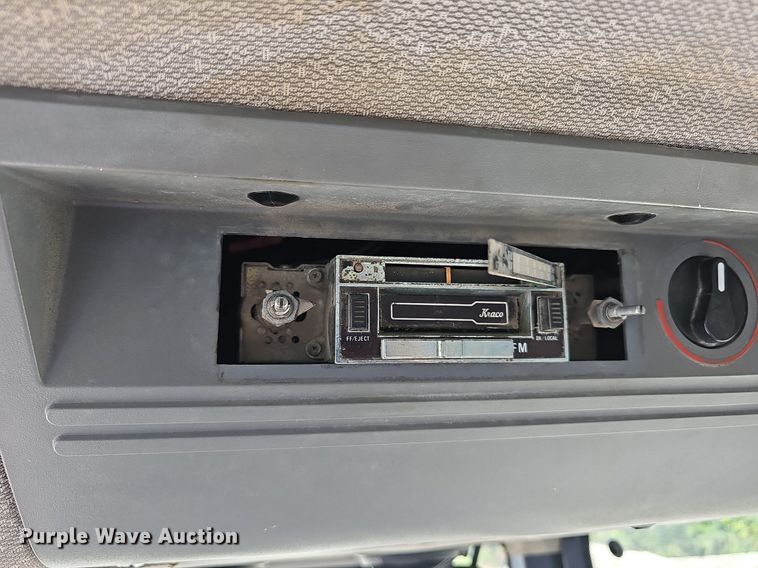 image for item DR5767 1994 Ford 7740 Powerstar SLE Tiger Special  tractor