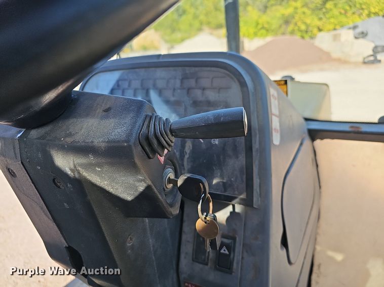 image for item DR5767 1994 Ford 7740 Powerstar SLE Tiger Special  tractor