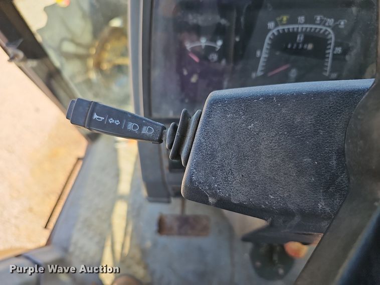 image for item DR5767 1994 Ford 7740 Powerstar SLE Tiger Special  tractor