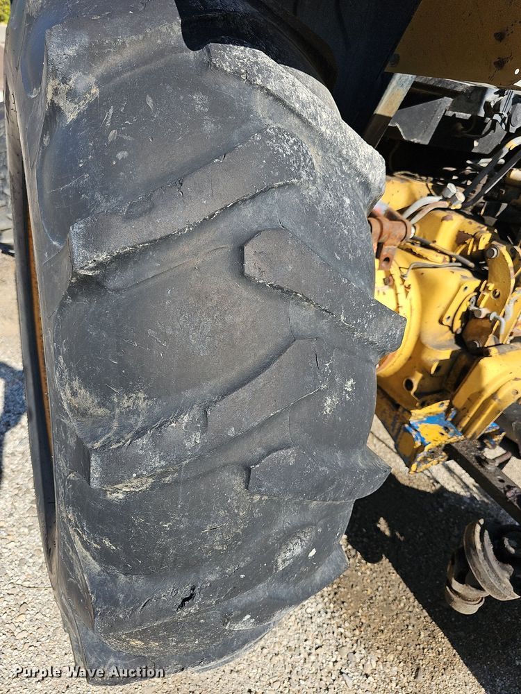 image for item DR5767 1994 Ford 7740 Powerstar SLE Tiger Special  tractor