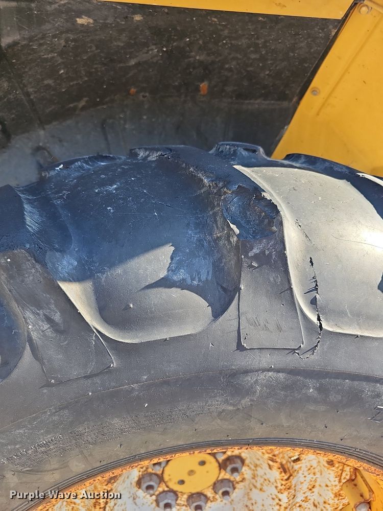 image for item DR5767 1994 Ford 7740 Powerstar SLE Tiger Special  tractor