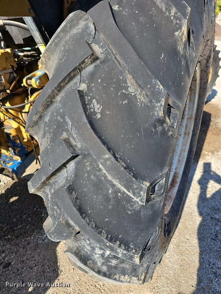 image for item DR5767 1994 Ford 7740 Powerstar SLE Tiger Special  tractor