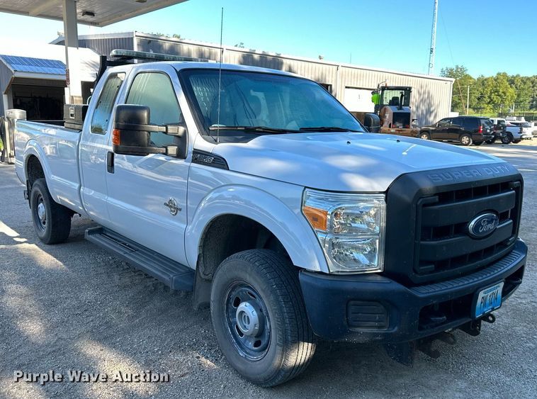 image for item DS2229 2016 Ford F350 Super Duty  SuperCab pickup truck