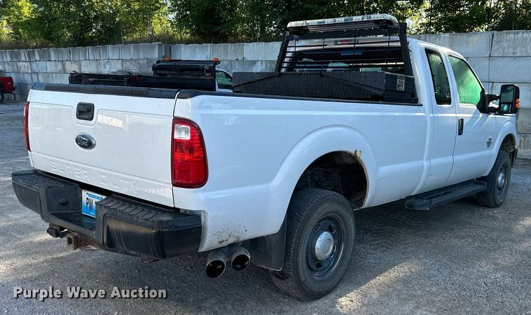 image for item DS2229 2016 Ford F350 Super Duty  SuperCab pickup truck