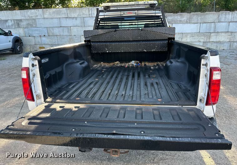 image for item DS2229 2016 Ford F350 Super Duty  SuperCab pickup truck