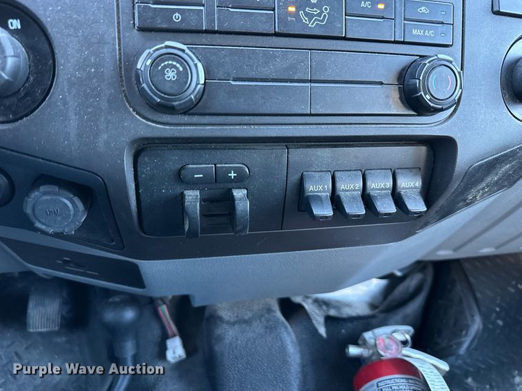 image for item DS2229 2016 Ford F350 Super Duty  SuperCab pickup truck