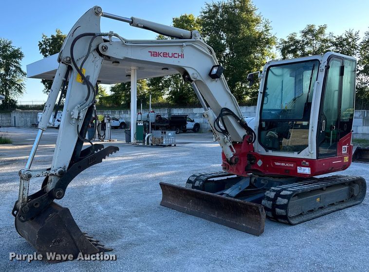 image for item DS2230 2016 Takeuchi TB260  mini excavator