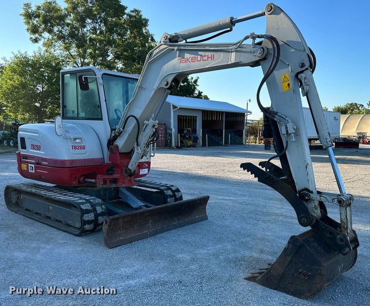image for item DS2230 2016 Takeuchi TB260  mini excavator