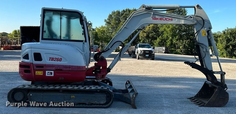 image for item DS2230 2016 Takeuchi TB260  mini excavator