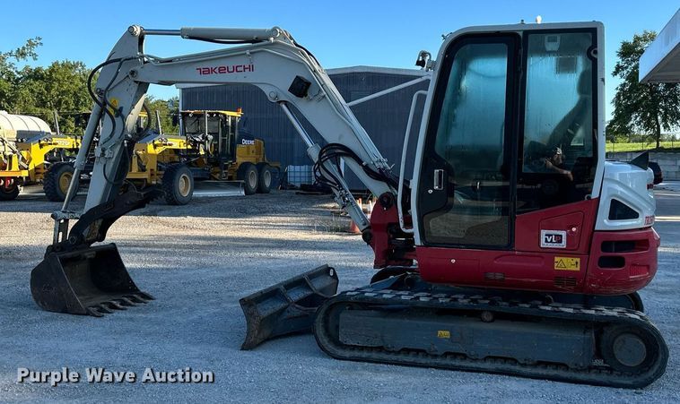 image for item DS2230 2016 Takeuchi TB260  mini excavator