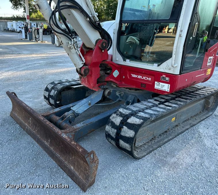 image for item DS2230 2016 Takeuchi TB260  mini excavator
