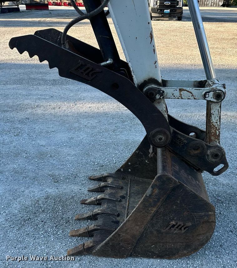 image for item DS2230 2016 Takeuchi TB260  mini excavator