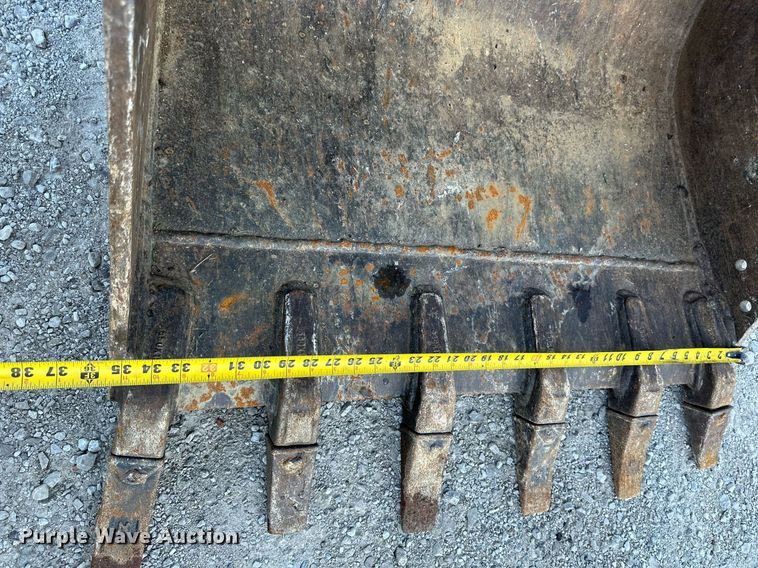 image for item DS2230 2016 Takeuchi TB260  mini excavator