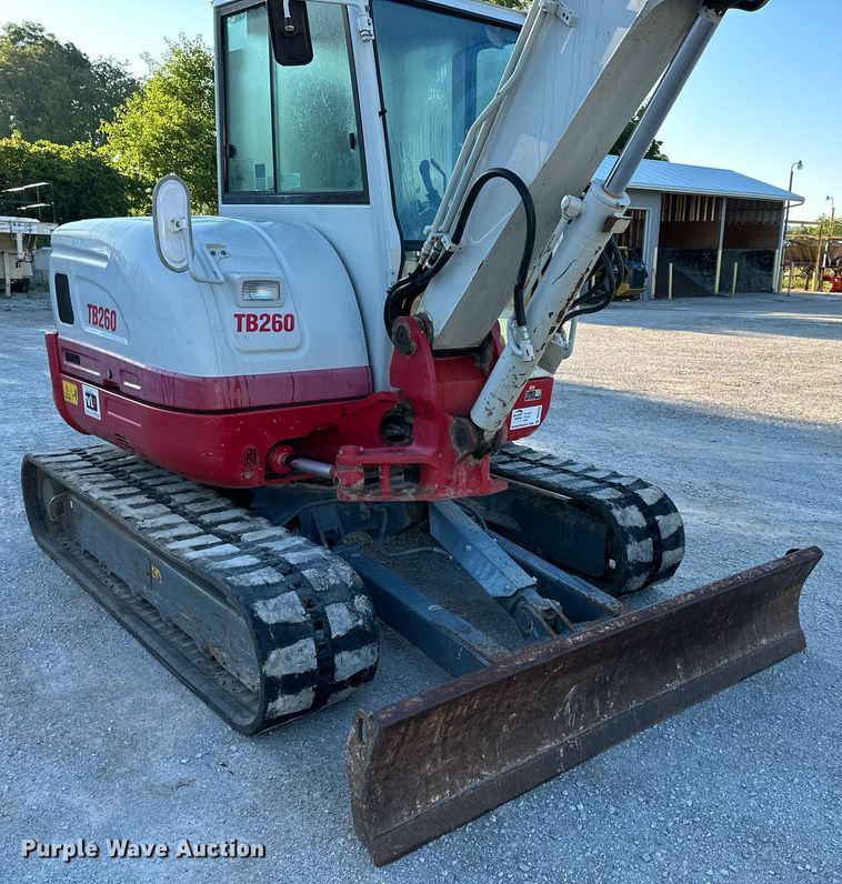 image for item DS2230 2016 Takeuchi TB260  mini excavator