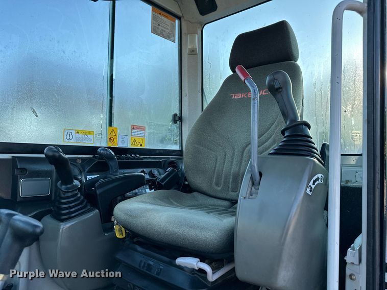image for item DS2230 2016 Takeuchi TB260  mini excavator