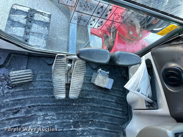 image for item DS2230 2016 Takeuchi TB260  mini excavator