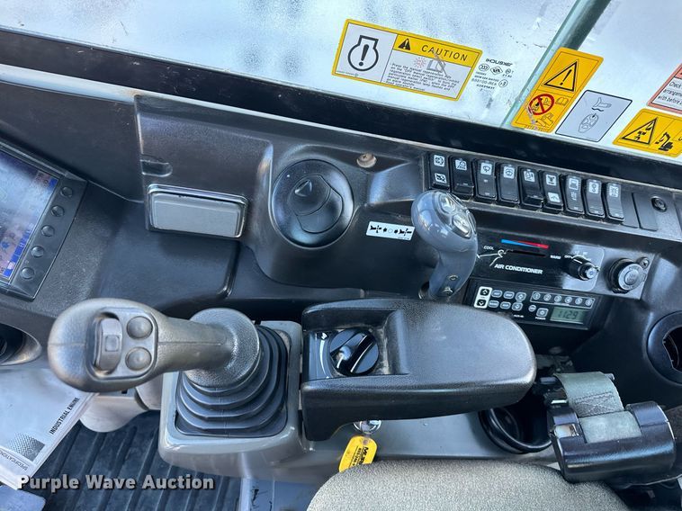 image for item DS2230 2016 Takeuchi TB260  mini excavator