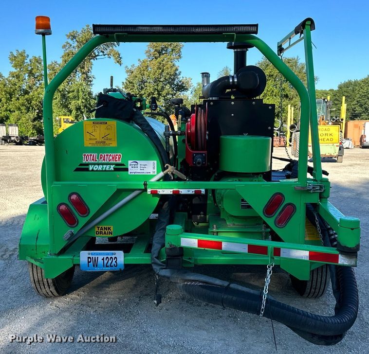 image for item DS2231 2018 Total Patcher Vortex  pot hole patcher