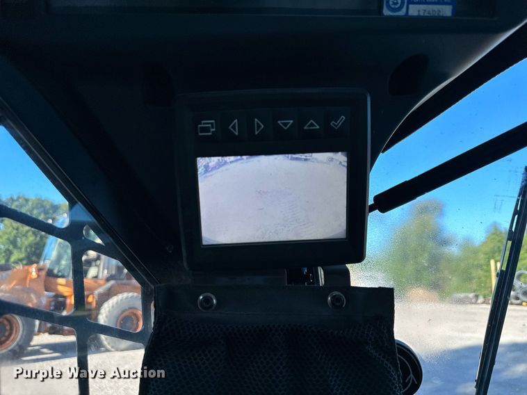 image for item DS2233 2017 John Deere 331G  tracked skid steer loader