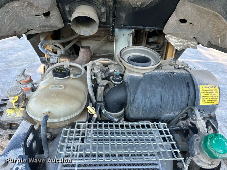 image for item DS2233 2017 John Deere 331G  tracked skid steer loader