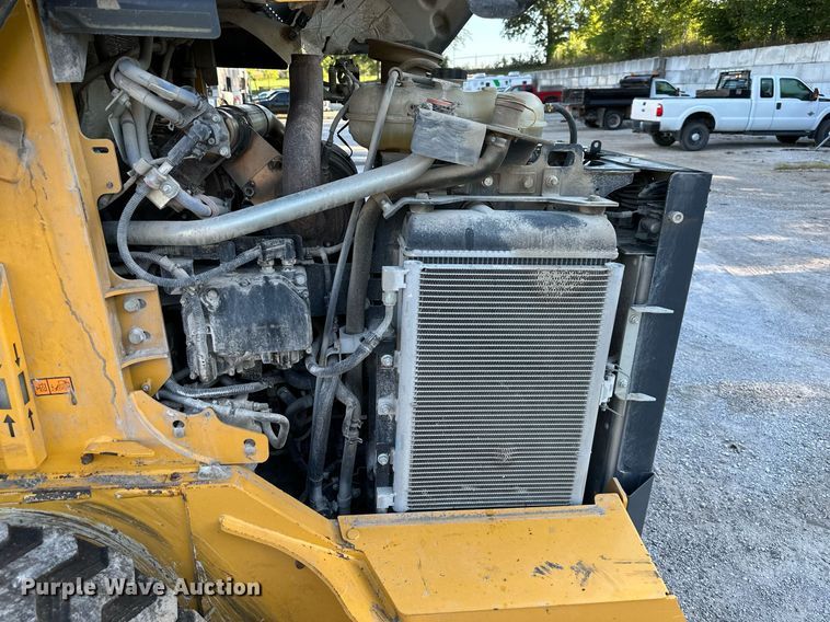 image for item DS2233 2017 John Deere 331G  tracked skid steer loader