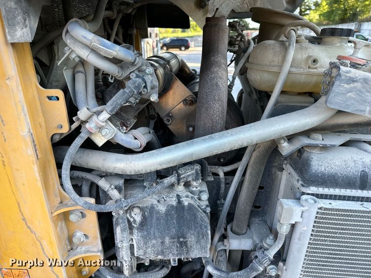 image for item DS2233 2017 John Deere 331G  tracked skid steer loader