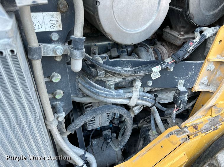 image for item DS2233 2017 John Deere 331G  tracked skid steer loader