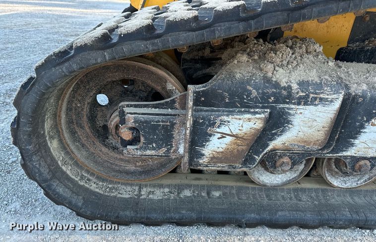 image for item DS2233 2017 John Deere 331G  tracked skid steer loader