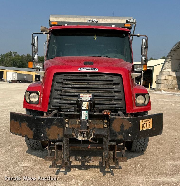 image for item DS2295 2014 Freightliner 114SD  dump truck