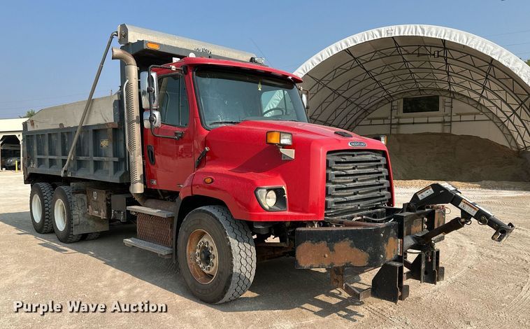 image for item DS2295 2014 Freightliner 114SD  dump truck