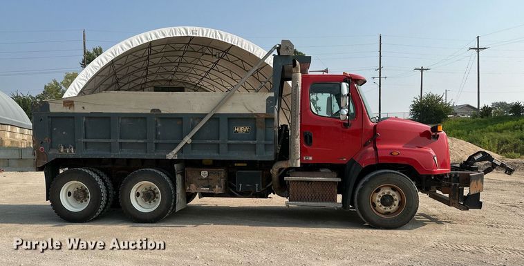 image for item DS2295 2014 Freightliner 114SD  dump truck