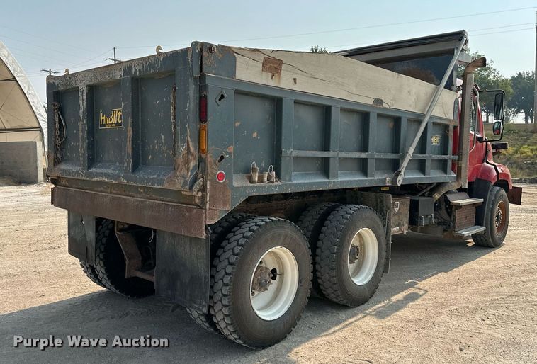 image for item DS2295 2014 Freightliner 114SD  dump truck