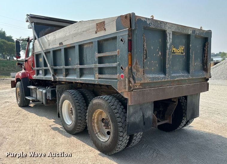 image for item DS2295 2014 Freightliner 114SD  dump truck