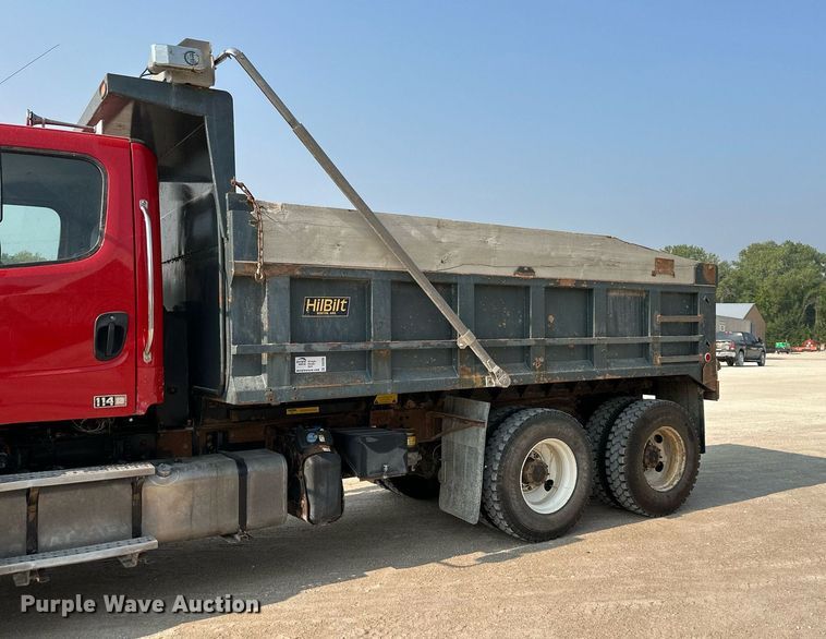 image for item DS2295 2014 Freightliner 114SD  dump truck