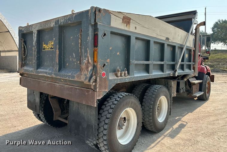 image for item DS2295 2014 Freightliner 114SD  dump truck