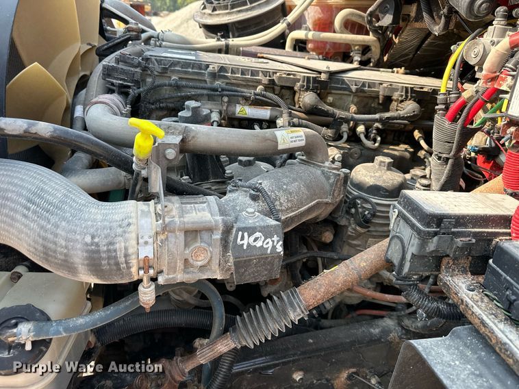 image for item DS2295 2014 Freightliner 114SD  dump truck