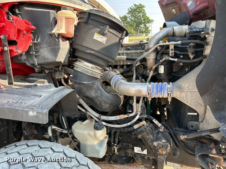 image for item DS2295 2014 Freightliner 114SD  dump truck