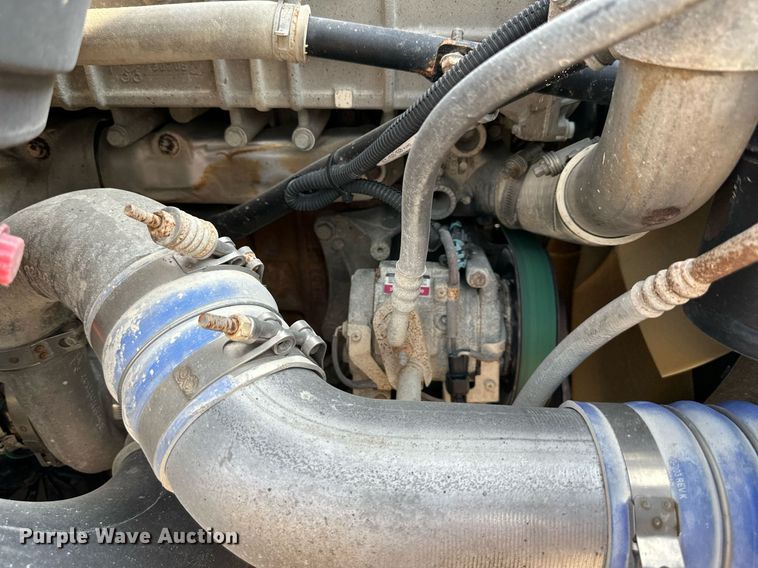 image for item DS2295 2014 Freightliner 114SD  dump truck