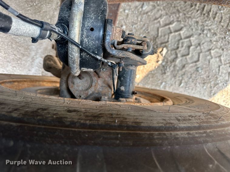 image for item DS2295 2014 Freightliner 114SD  dump truck