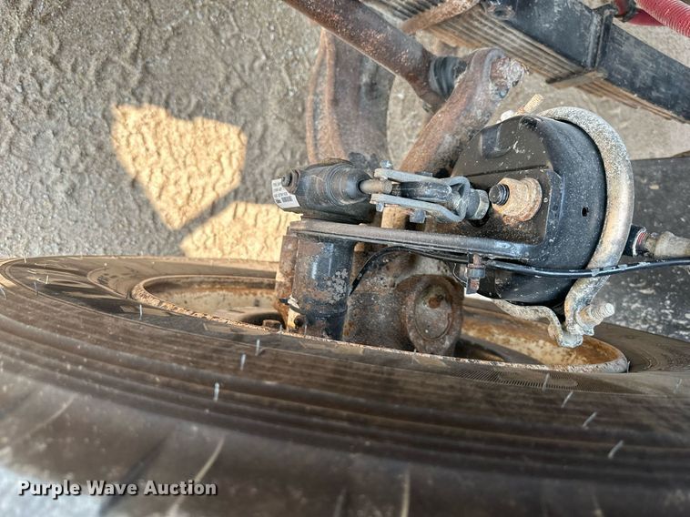 image for item DS2295 2014 Freightliner 114SD  dump truck