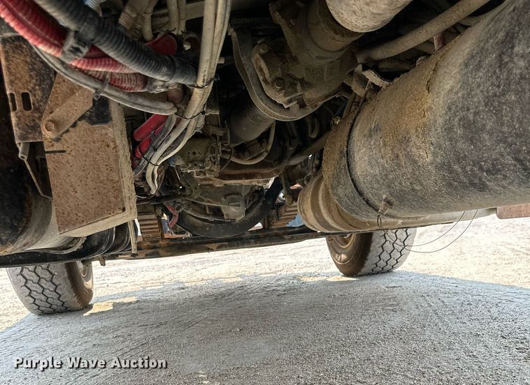 image for item DS2295 2014 Freightliner 114SD  dump truck