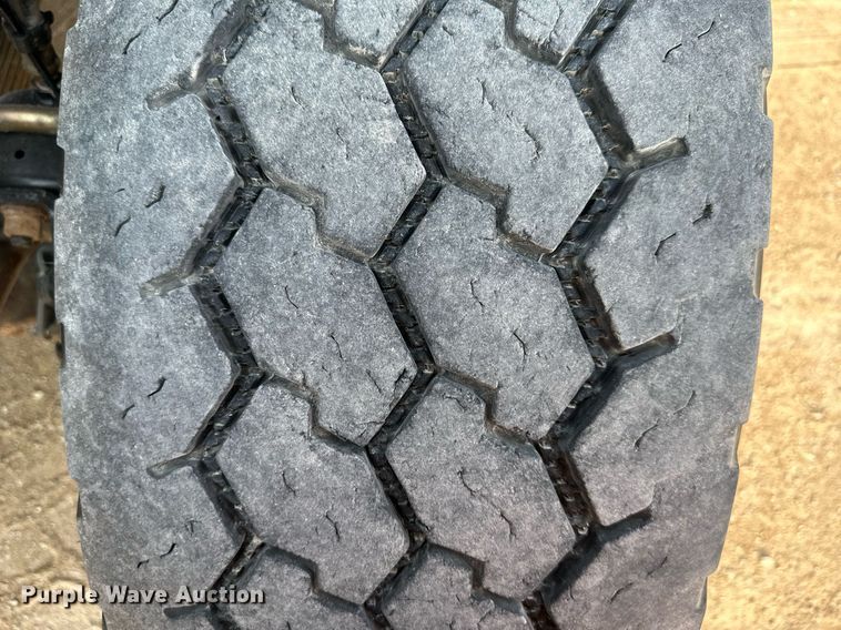 image for item DS2295 2014 Freightliner 114SD  dump truck